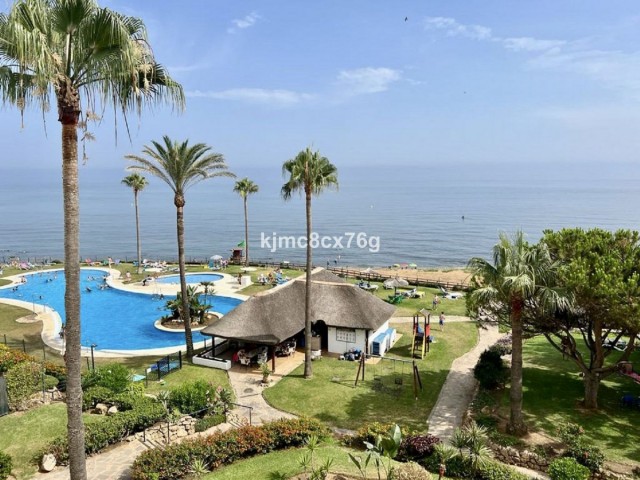 2 Bedrooms Apartment in Calahonda