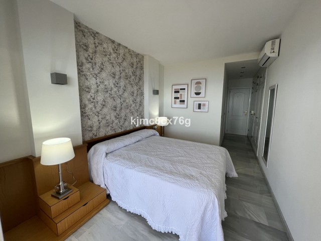 2 Bedrooms Apartment in Calahonda