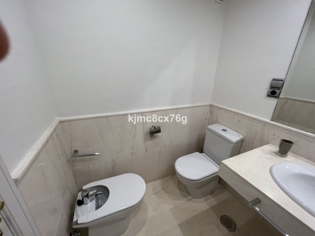 2 Bedrooms Apartment in Calahonda