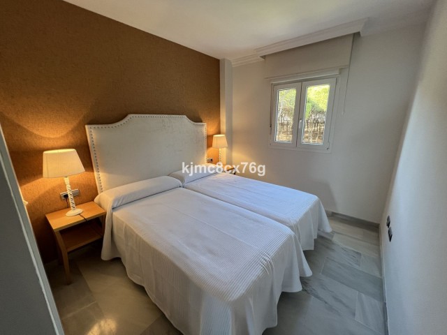 2 Bedrooms Apartment in Calahonda