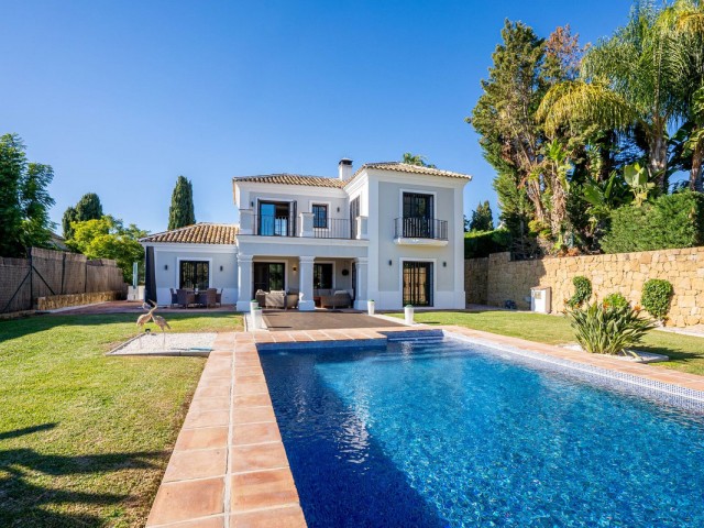 Villa avec 5 Chambres  à Mijas Golf