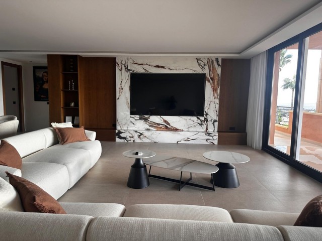 Appartement avec 3 Chambres  à Nueva Andalucía