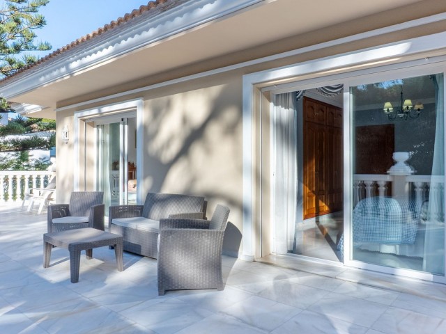 5 Bedrooms Villa in New Golden Mile