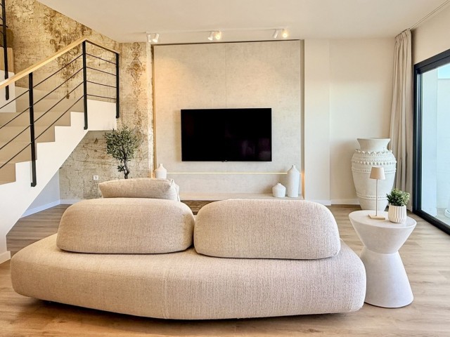 Maison mitoyenne avec 3 Chambres  à Elviria