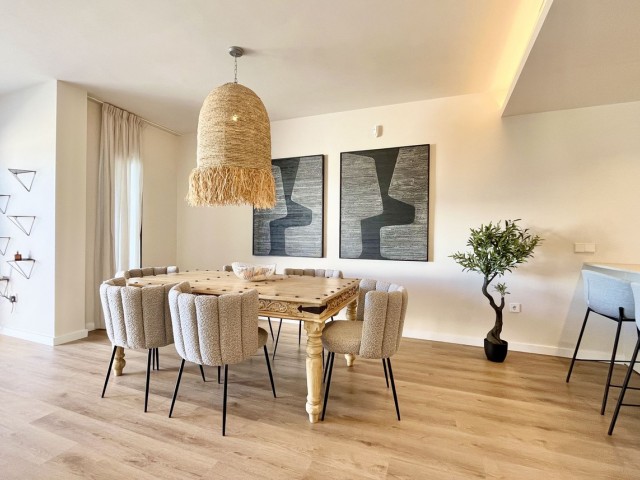 Maison mitoyenne avec 3 Chambres  à Elviria