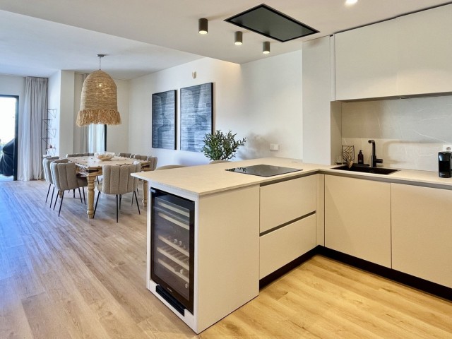 Maison mitoyenne avec 3 Chambres  à Elviria