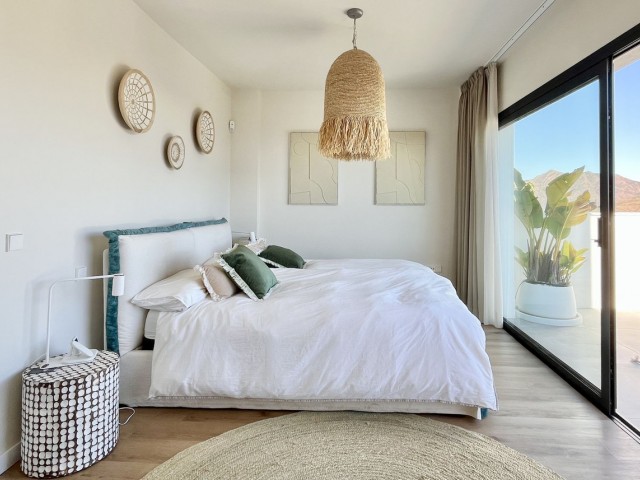 Maison mitoyenne avec 3 Chambres  à Elviria
