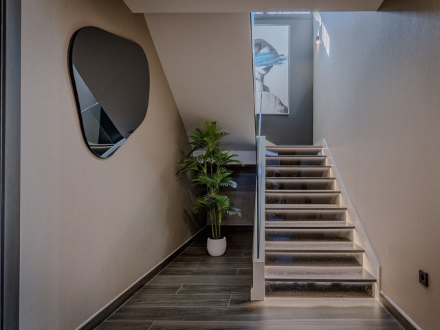 5 Bedrooms Villa in Mijas Golf