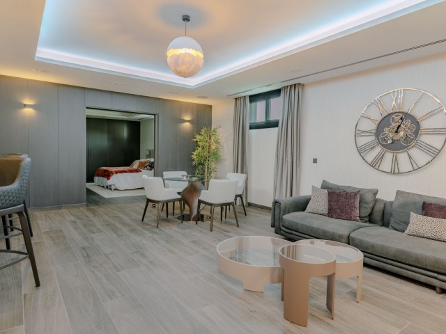 5 Bedrooms Villa in Mijas Golf