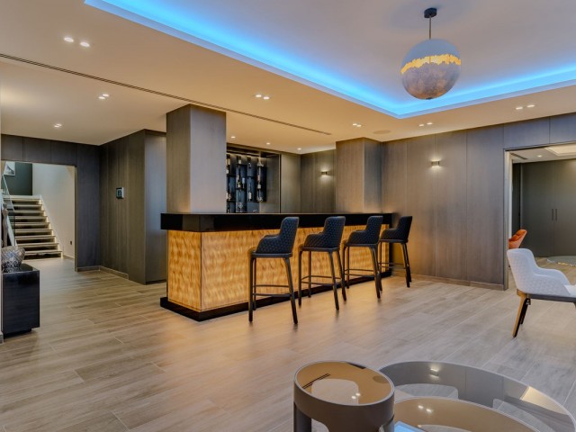 5 Bedrooms Villa in Mijas Golf