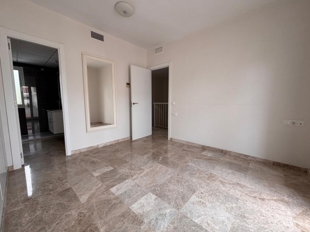 3 Bedrooms Townhouse in Nueva Andalucía