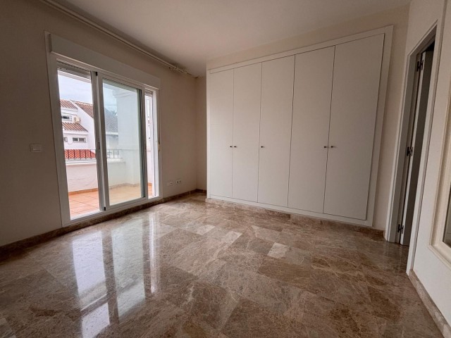 3 Bedrooms Townhouse in Nueva Andalucía