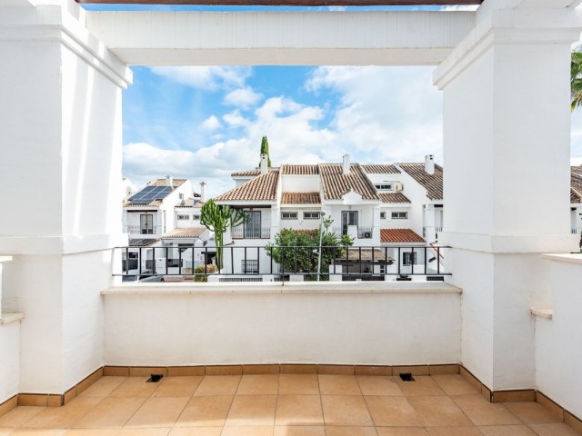 3 Bedrooms Townhouse in Nueva Andalucía