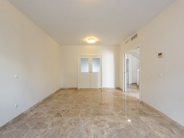 3 Schlafzimmer Reihenhaus in Nueva Andalucía