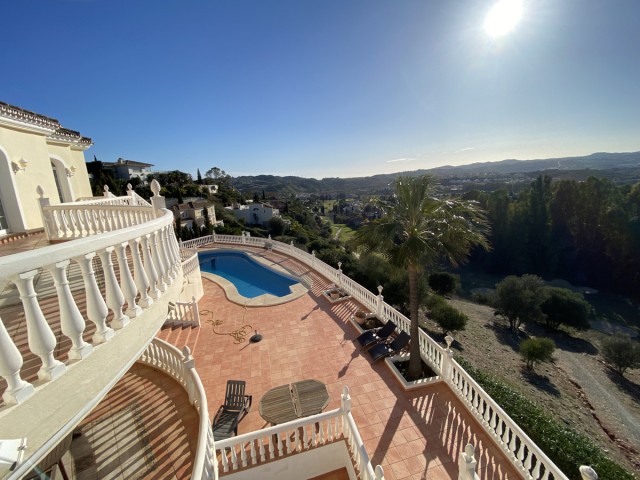 5 Bedrooms Villa in Mijas Golf