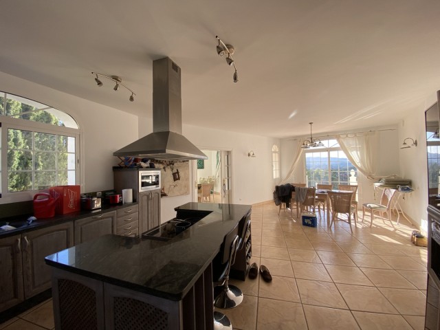 5 Bedrooms Villa in Mijas Golf