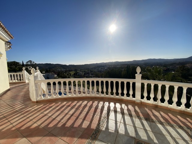 5 Bedrooms Villa in Mijas Golf