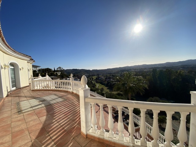 5 Bedrooms Villa in Mijas Golf