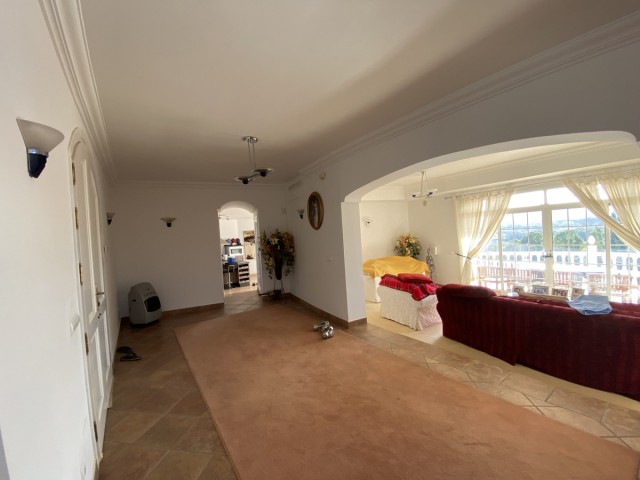 5 Bedrooms Villa in Mijas Golf