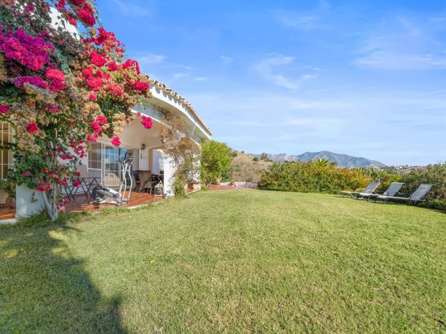 4 Bedrooms Villa in Mijas