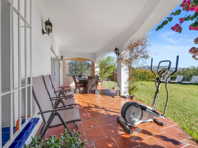 4 Bedrooms Villa in Mijas