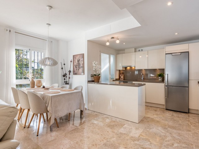 3 Bedrooms Apartment in Nueva Andalucía