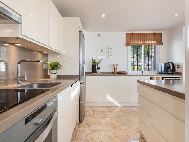 3 Bedrooms Apartment in Nueva Andalucía