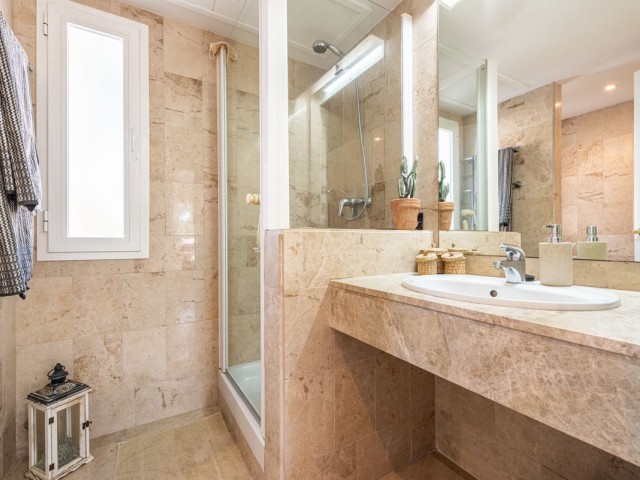 3 Bedrooms Apartment in Nueva Andalucía