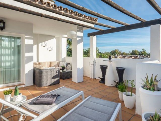 3 Bedrooms Apartment in Nueva Andalucía