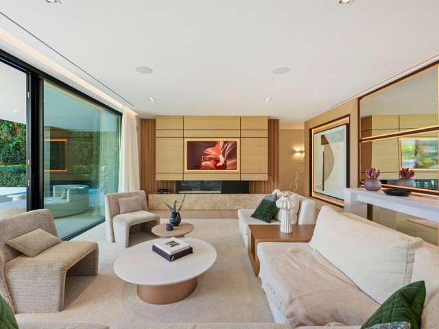 5 Schlafzimmer Villa in Nueva Andalucía