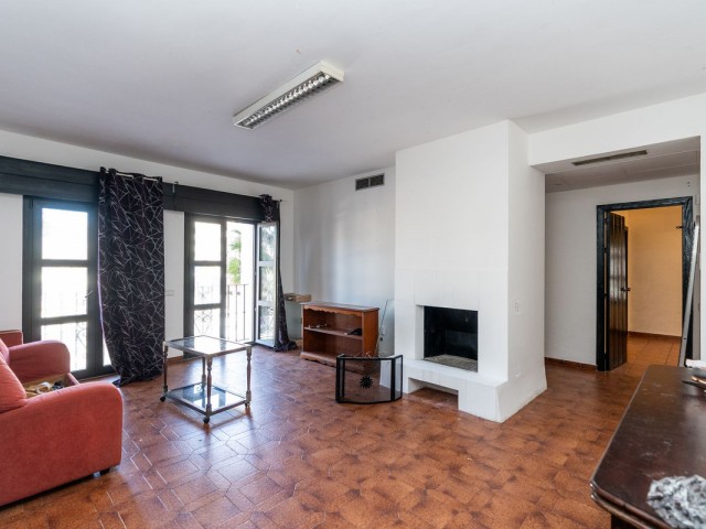 2 Bedrooms Apartment in Puerto Banús