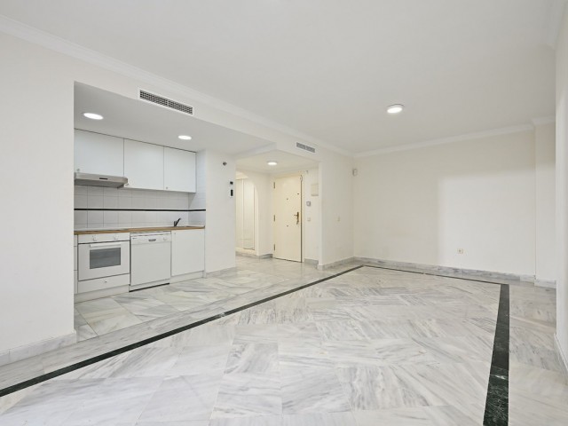 Apartment, Puerto Banús, R5236090