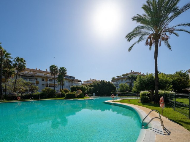 2 Bedrooms Apartment in Puerto Banús
