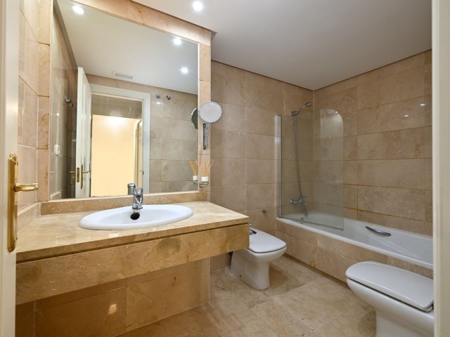 2 Bedrooms Apartment in Puerto Banús