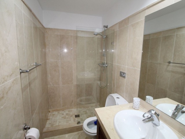 Appartement avec 3 Chambres  à San Roque Club