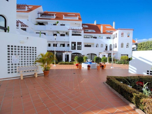 Apartment, Aloha, R5236174