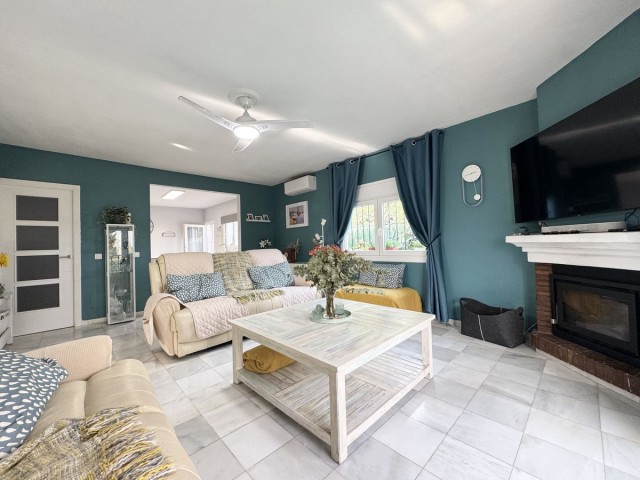 4 Bedrooms Villa in La Duquesa