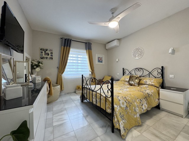 4 Bedrooms Villa in La Duquesa