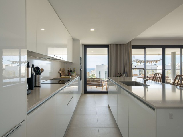 Appartement avec 4 Chambres  à Estepona