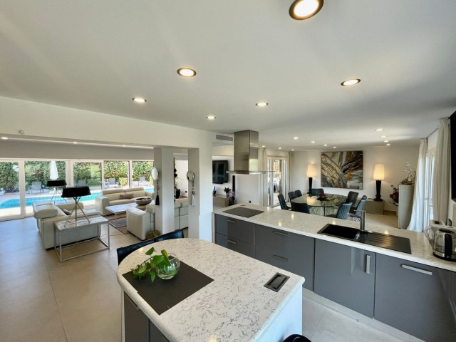 8 Bedrooms Villa in San Pedro de Alcántara