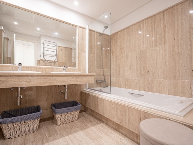 3 Bedrooms Apartment in Marbella