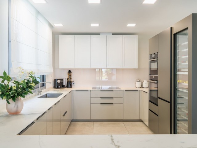 Villa con 5 Dormitorios  en Santa Clara