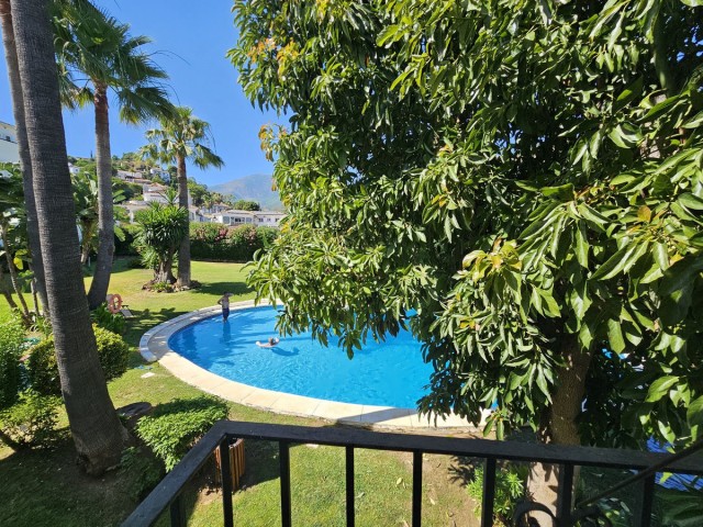 3 Bedrooms Townhouse in Benahavís