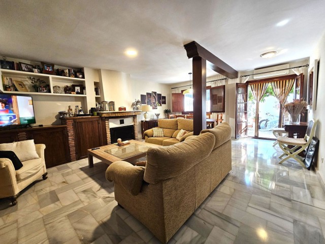 3 Bedrooms Townhouse in Benahavís