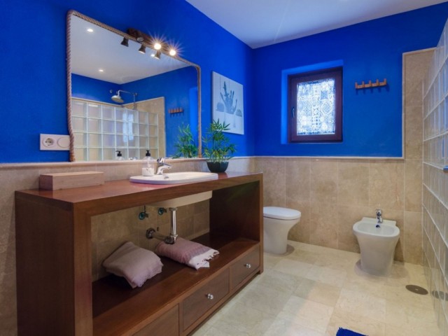 4 Bedrooms Villa in Estepona