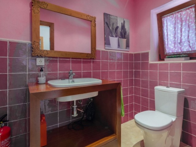 4 Bedrooms Villa in Estepona