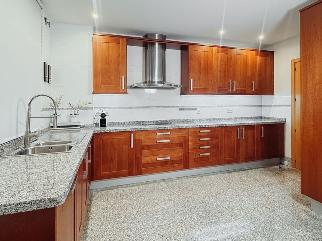 3 Bedrooms Apartment in Estepona