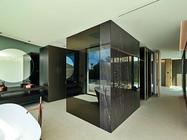 3 Bedrooms Villa in The Golden Mile