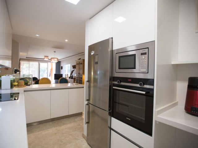 2 Soveroms Leilighet i Nueva Andalucía