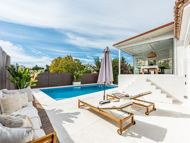 3 Bedrooms Villa in Nueva Andalucía